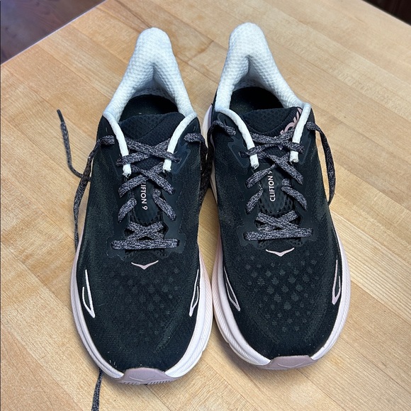 Hoka Women's Clifton 9 Black and Pink Sneakers - Picture 4 of 6